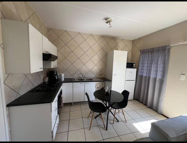1 BEDROOM PROPERTY TO RENT IN WELTEVREDEN PARK